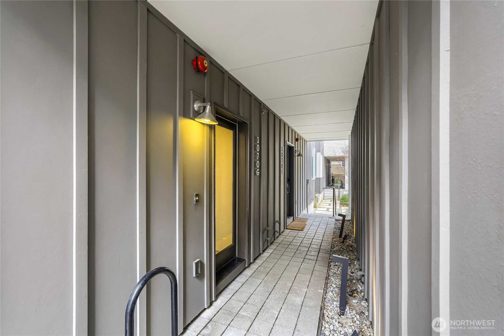 3070 SW Avalon Way #G, Seattle, WA 98126-5109