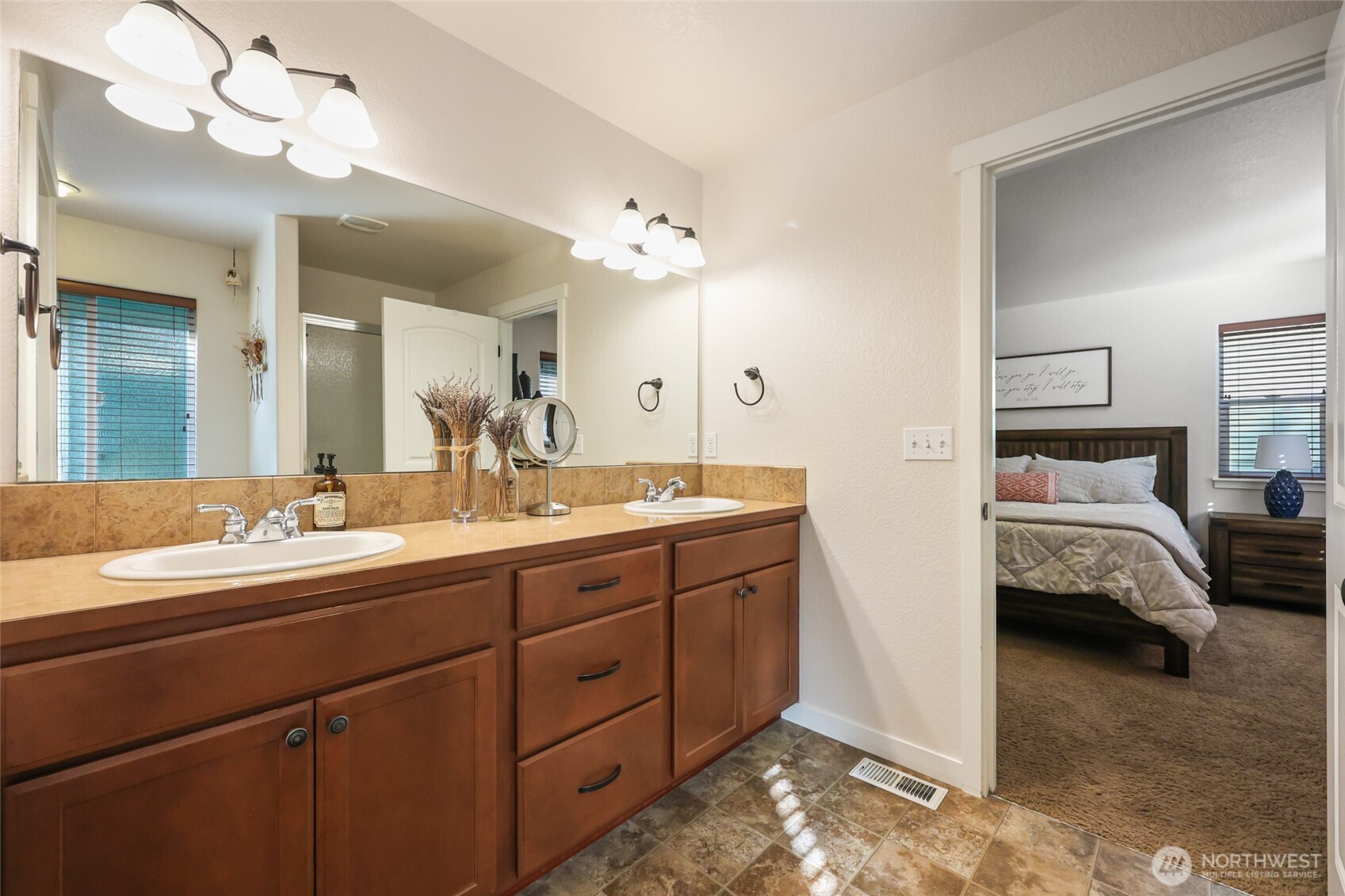 2433 55th Avenue SE, Olympia, WA 98501