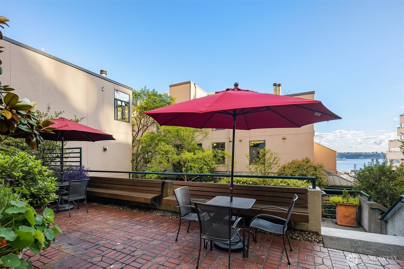 2021 1st Avenue #F20, Seattle, WA 98121