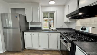 2725 E Fir Street #9, Mount Vernon, WA 98273 - Photo 5