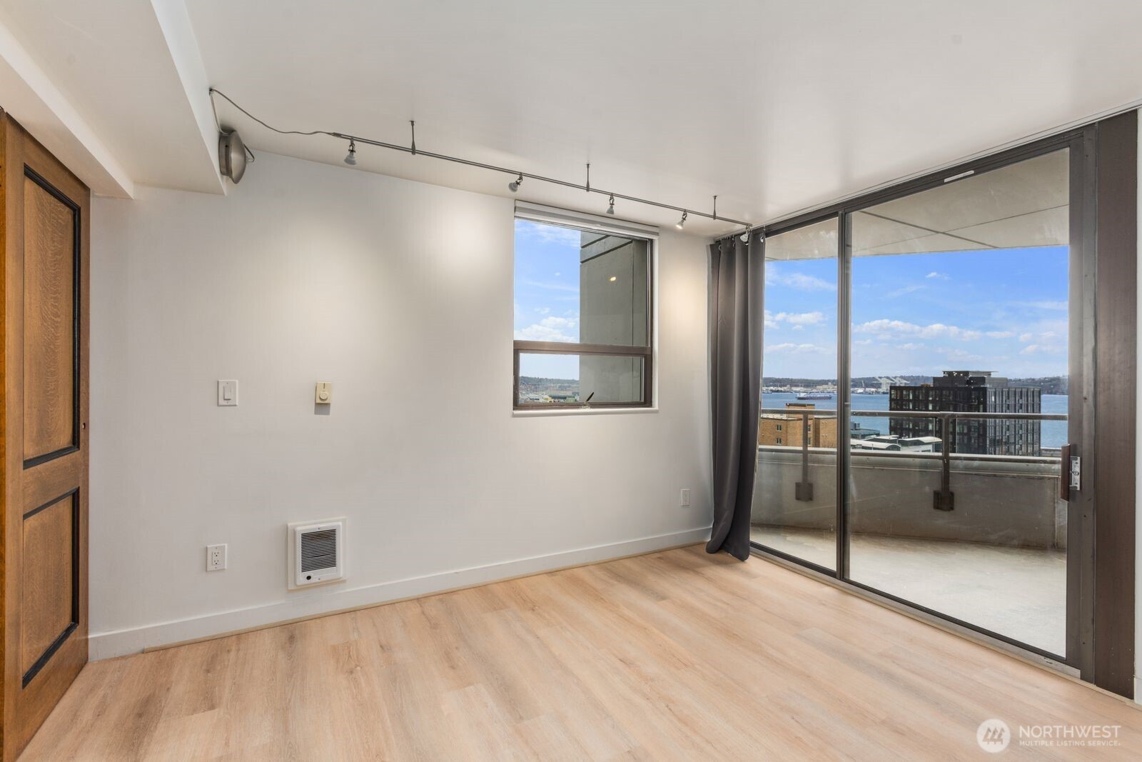 2621 2nd Avenue #1001, Seattle, WA 98121