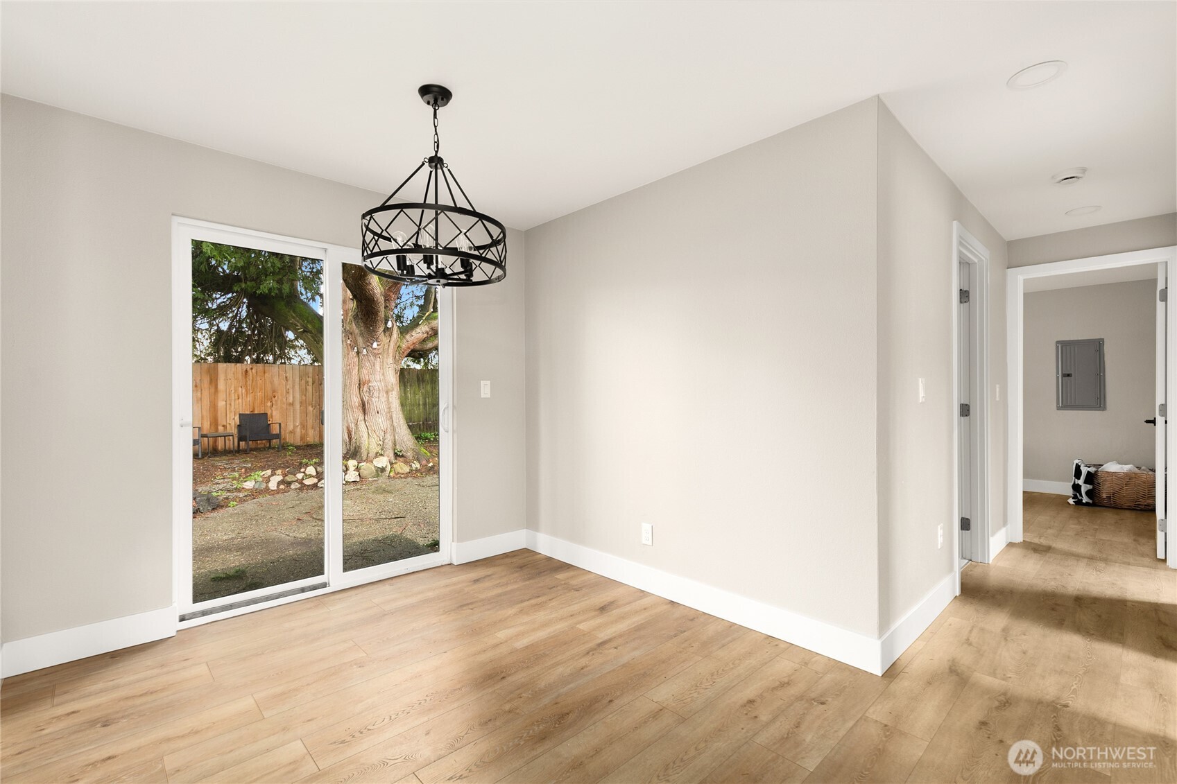 1402 N 136th Street , Seattle, WA 98133