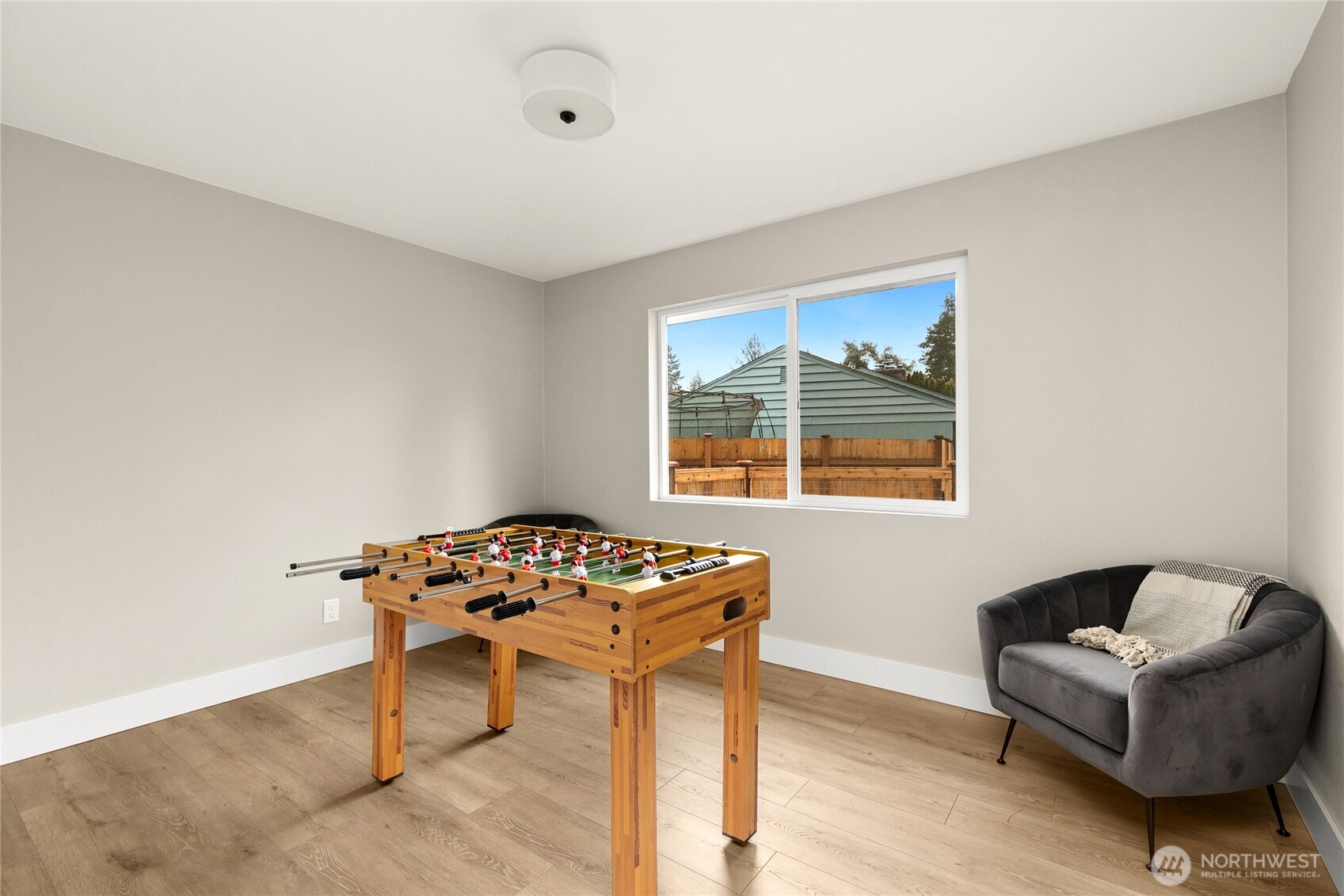 1402 N 136th Street , Seattle, WA 98133