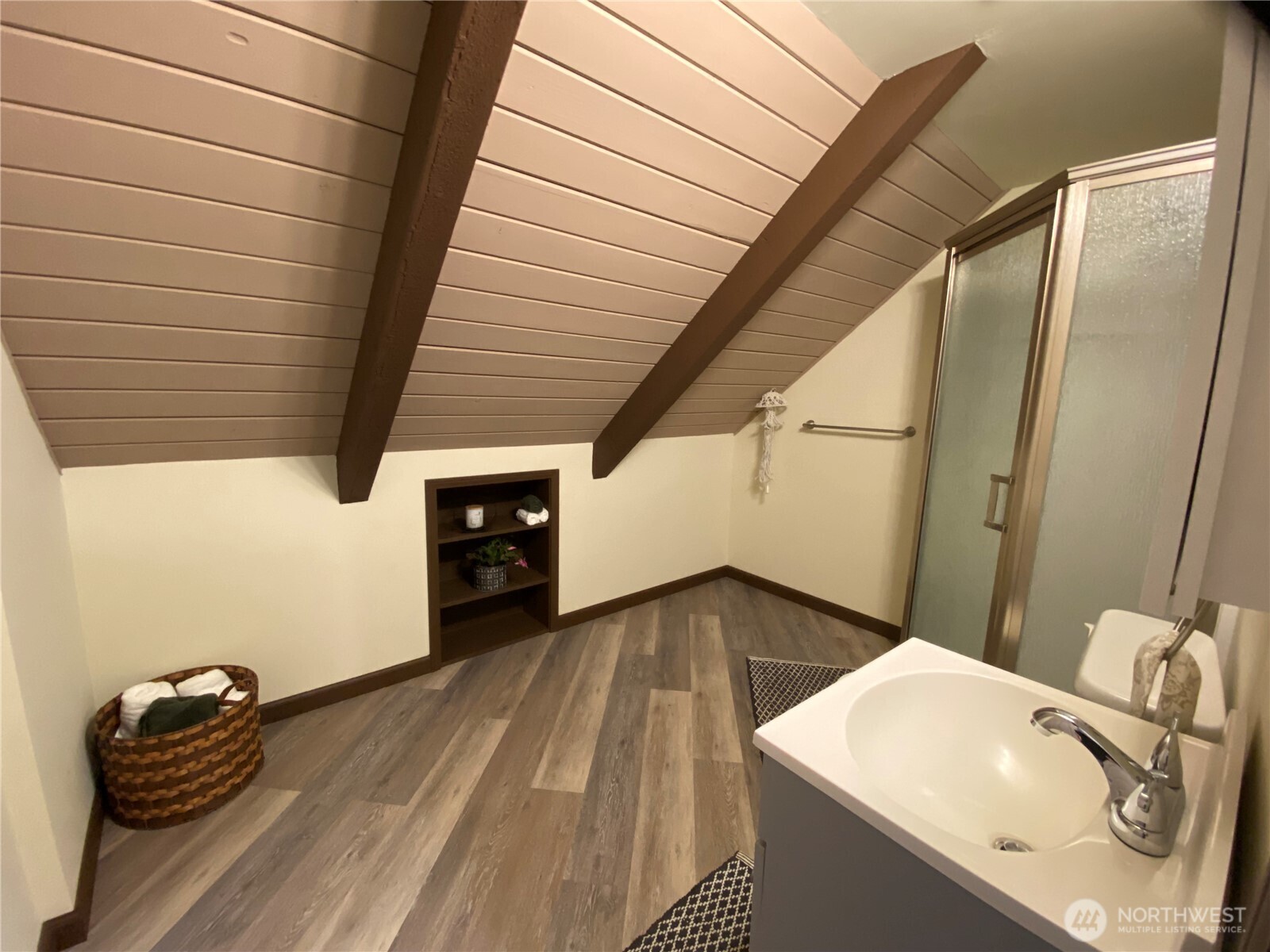 313 Sand Dune Avenue NW, Ocean Shores, WA 98569