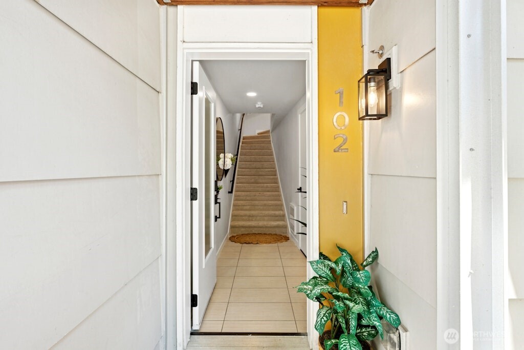 15107 NE 81st Way #102, Redmond, WA 98052