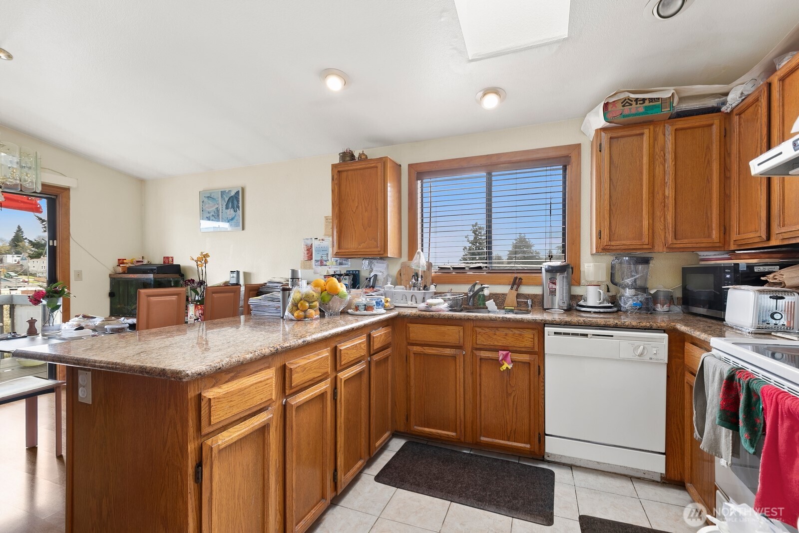 5233 33rd Avenue S, Seattle, WA 98118