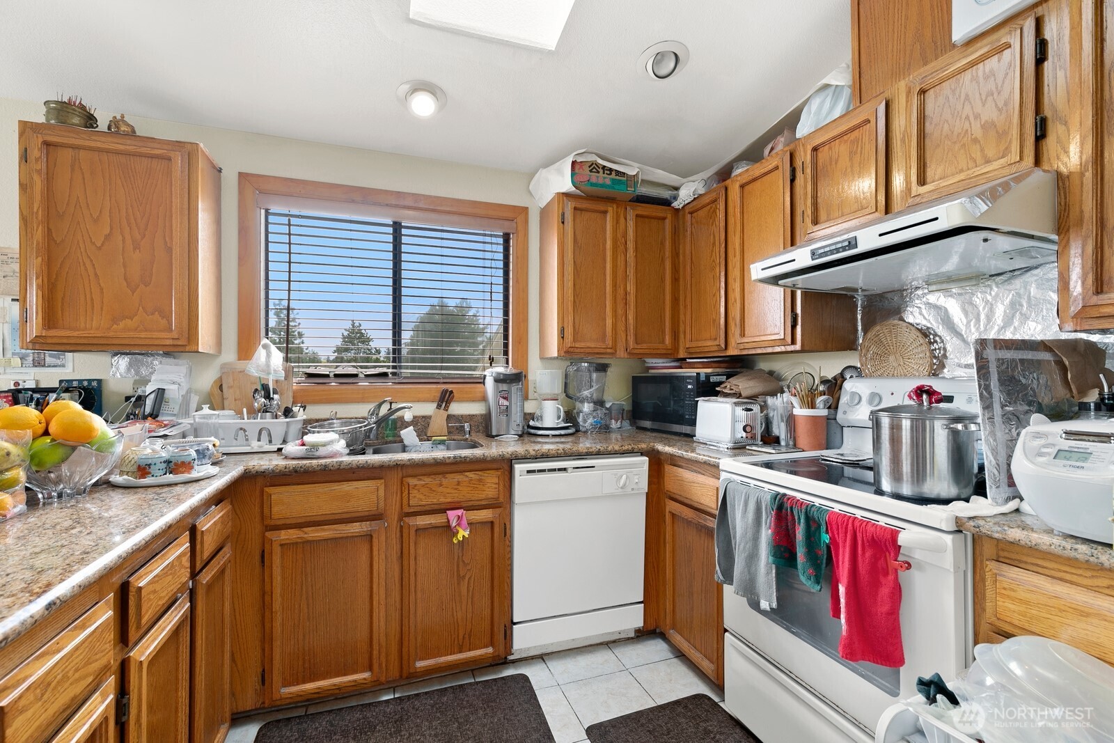 5233 33rd Avenue S, Seattle, WA 98118