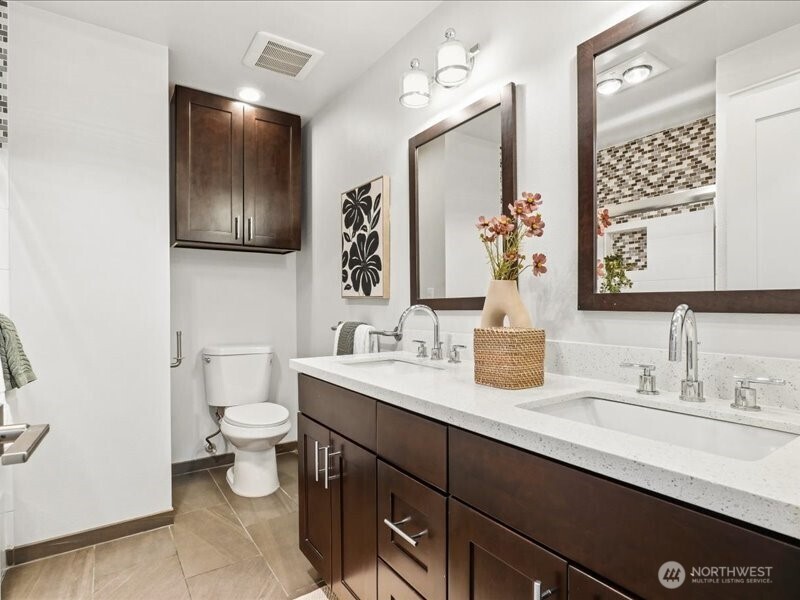 12404 SE 26th Place , Bellevue, WA 98005