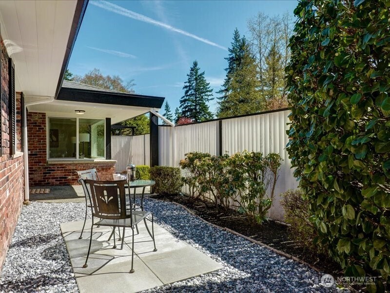 12404 SE 26th Place , Bellevue, WA 98005