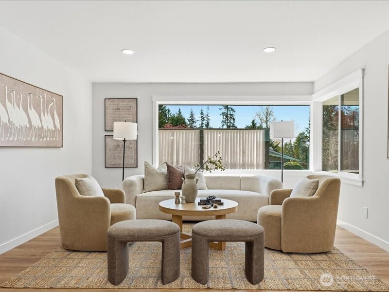 12404 SE 26th Place , Bellevue, WA 98005