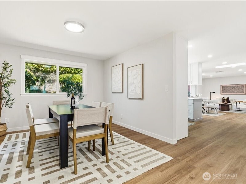 12404 SE 26th Place , Bellevue, WA 98005