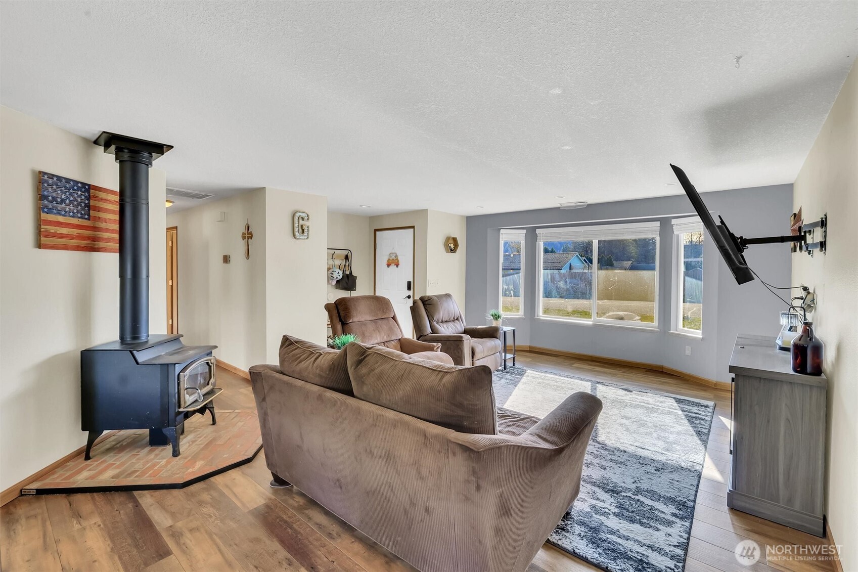 505 N Hubbard Avenue , Yacolt, WA 98675