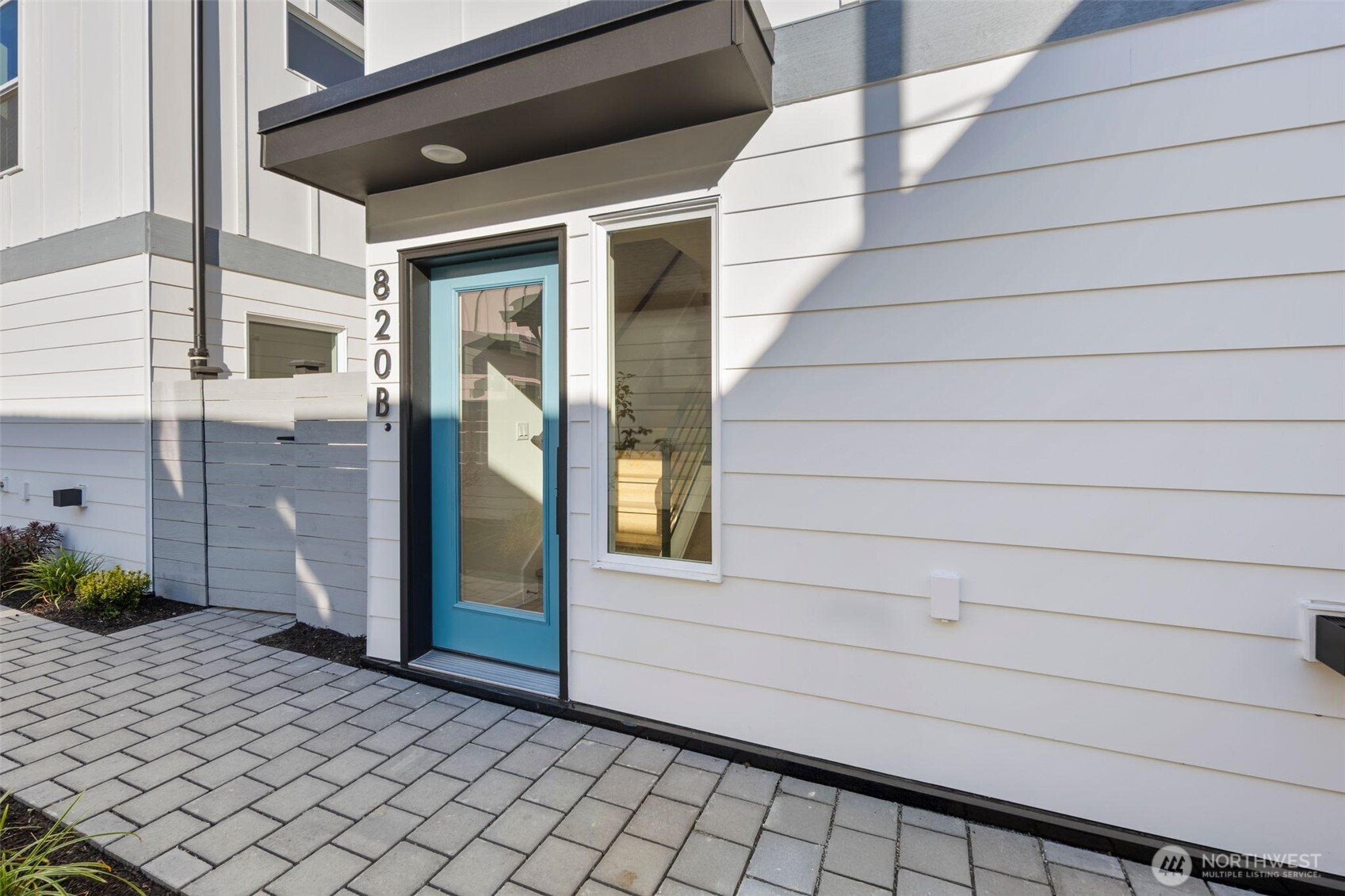 820 B S Sullivan Street , Seattle, WA 98108