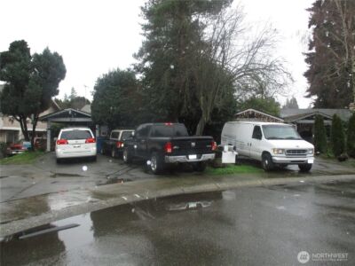 910 142nd Avenue SE, Bellevue, WA 98007