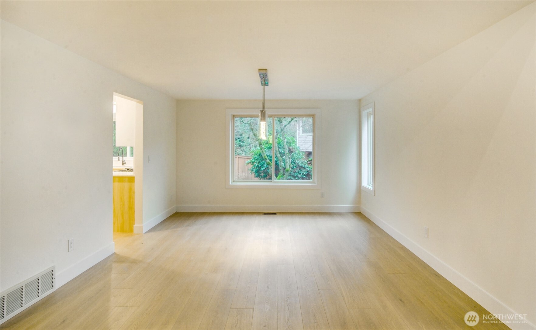 18501 28th Avenue SE, Bothell, WA 98012