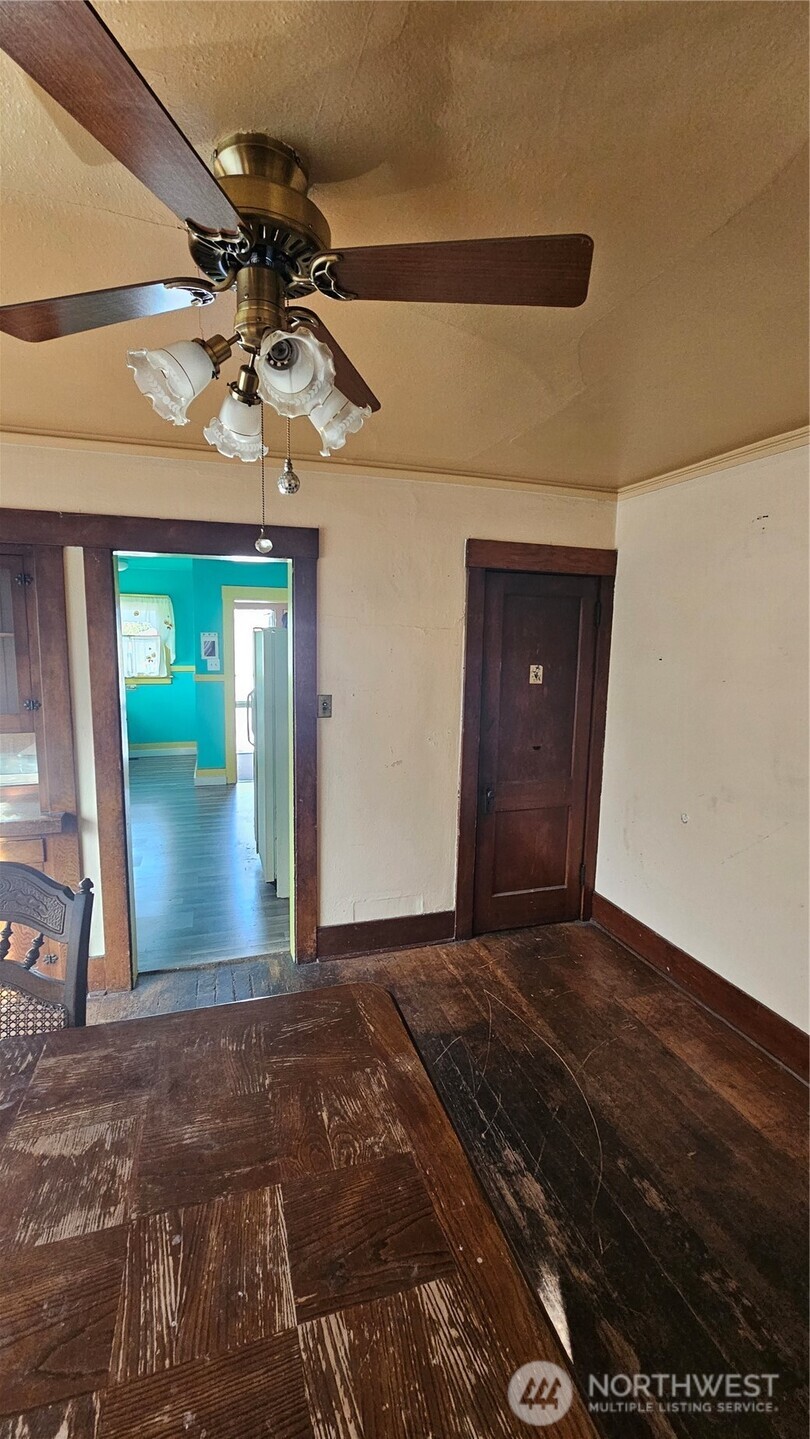 423 S 34th Street , Tacoma, WA 98418