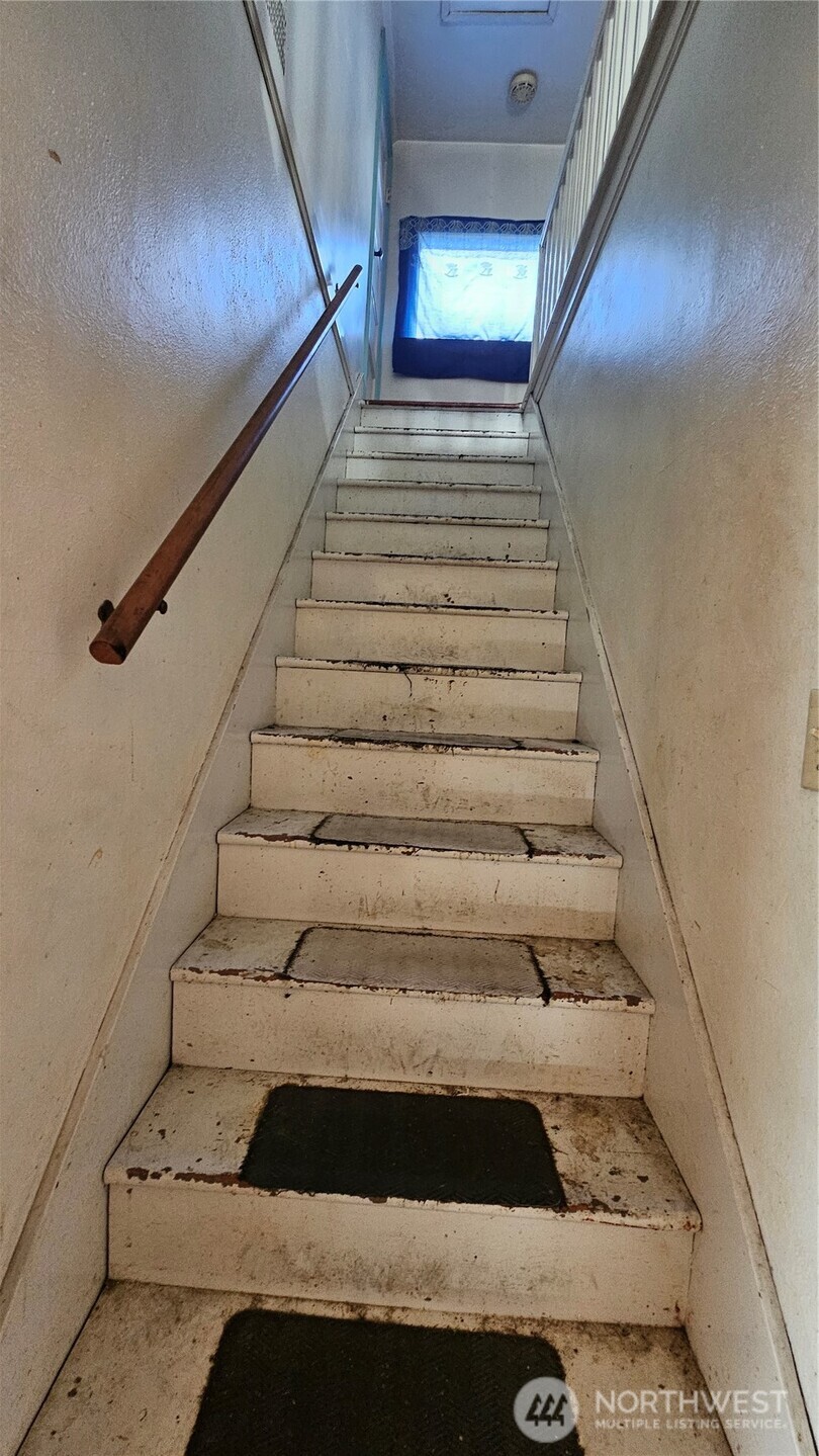 423 S 34th Street , Tacoma, WA 98418