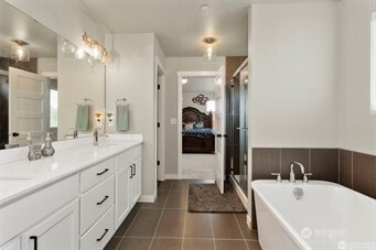 7713 92nd Place NE, Marysville, WA 98270