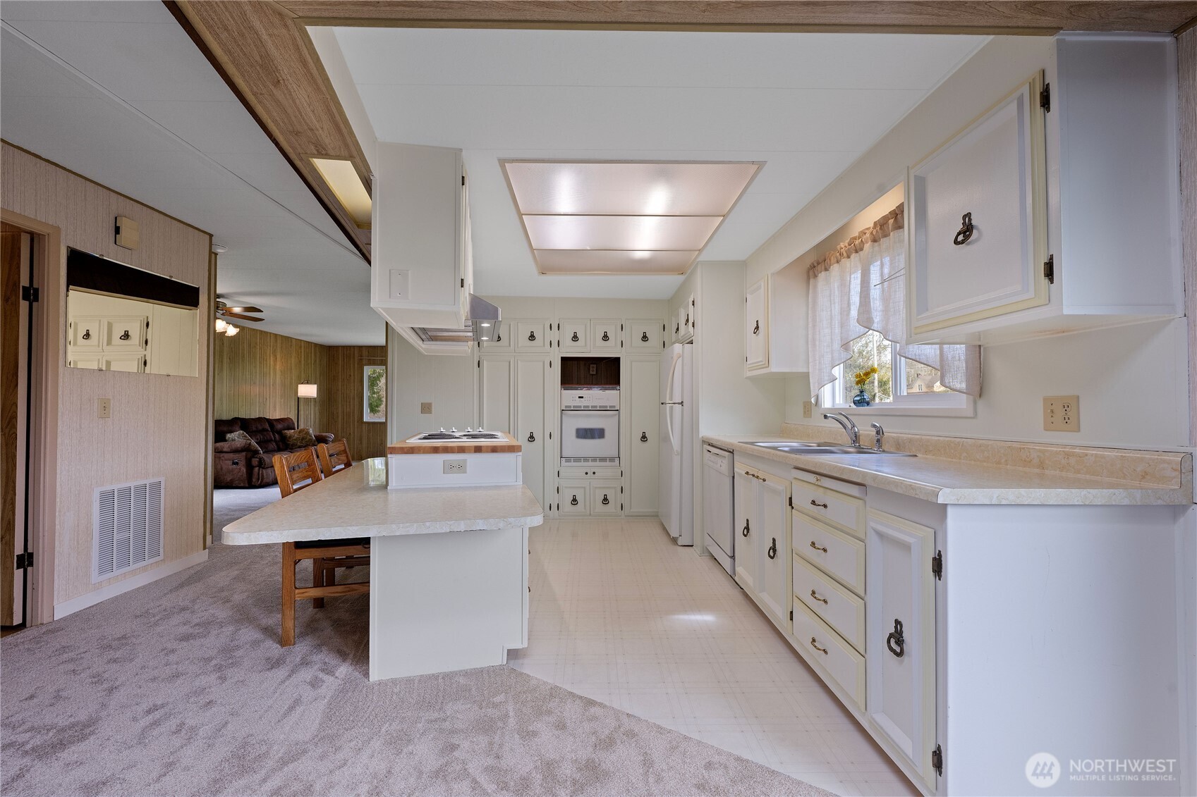 2512 Sid Snyder Drive , Long Beach, WA 98631