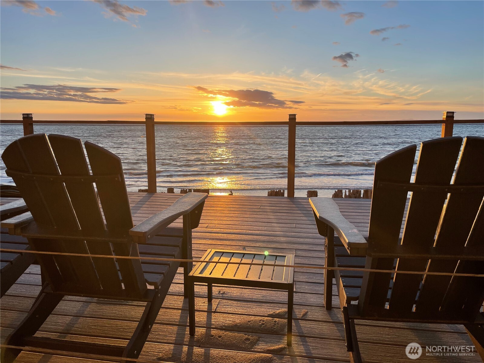 2585 West Beach Road , Oak Harbor, WA 98277