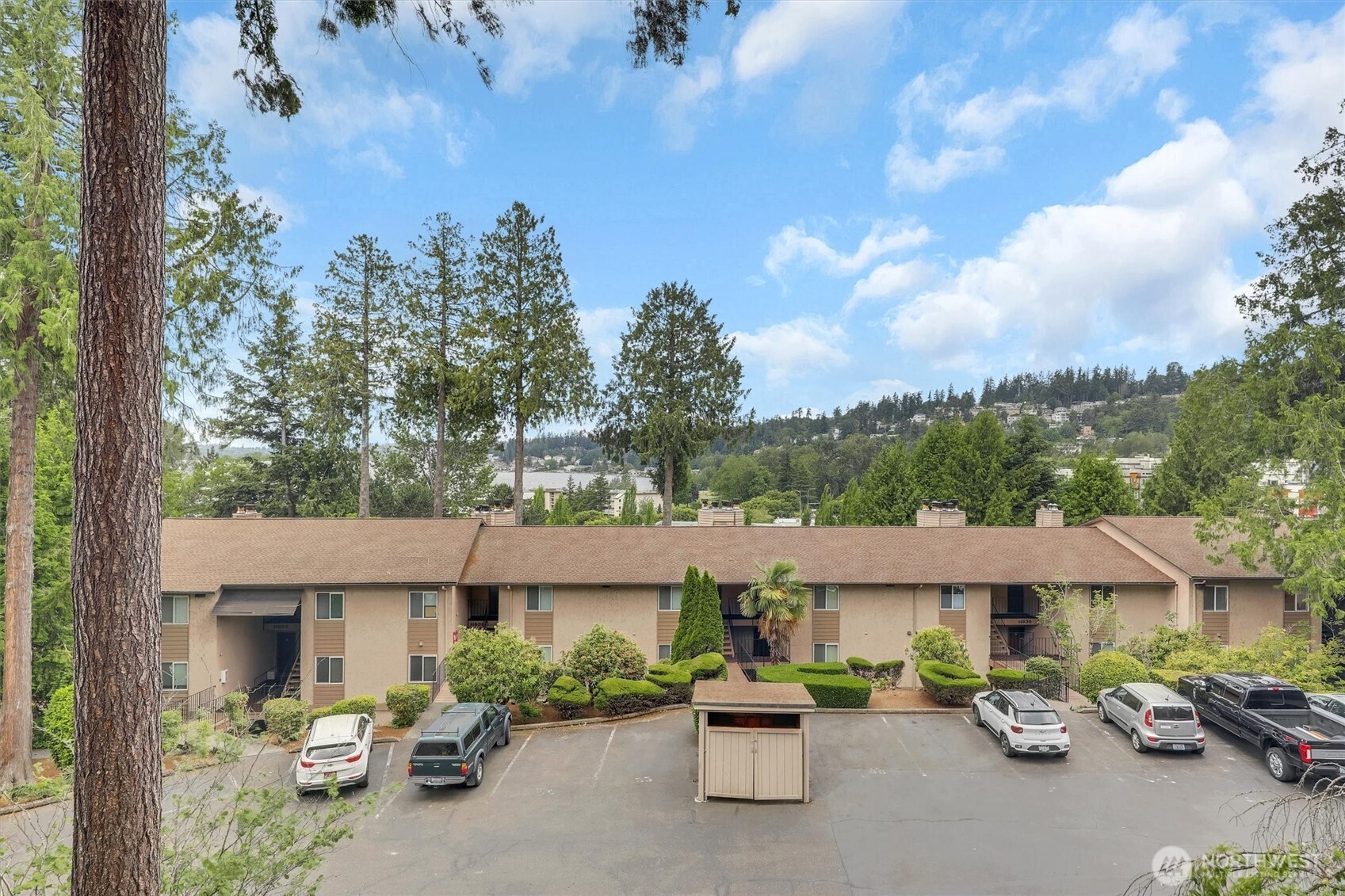 11643 100th Avenue NE #B-3, Kirkland, WA 98034