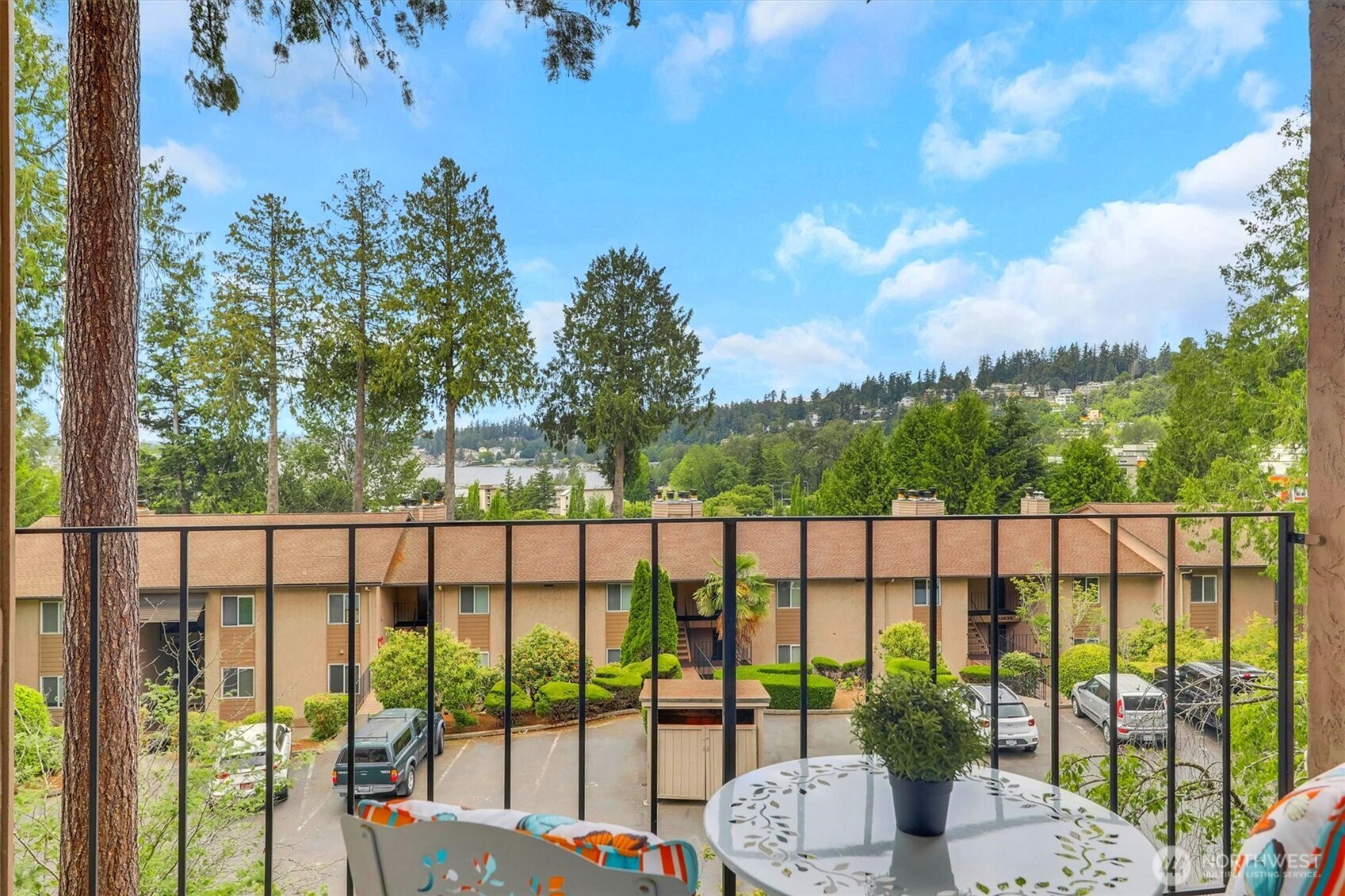 11643 100th Avenue NE #B-3, Kirkland, WA 98034