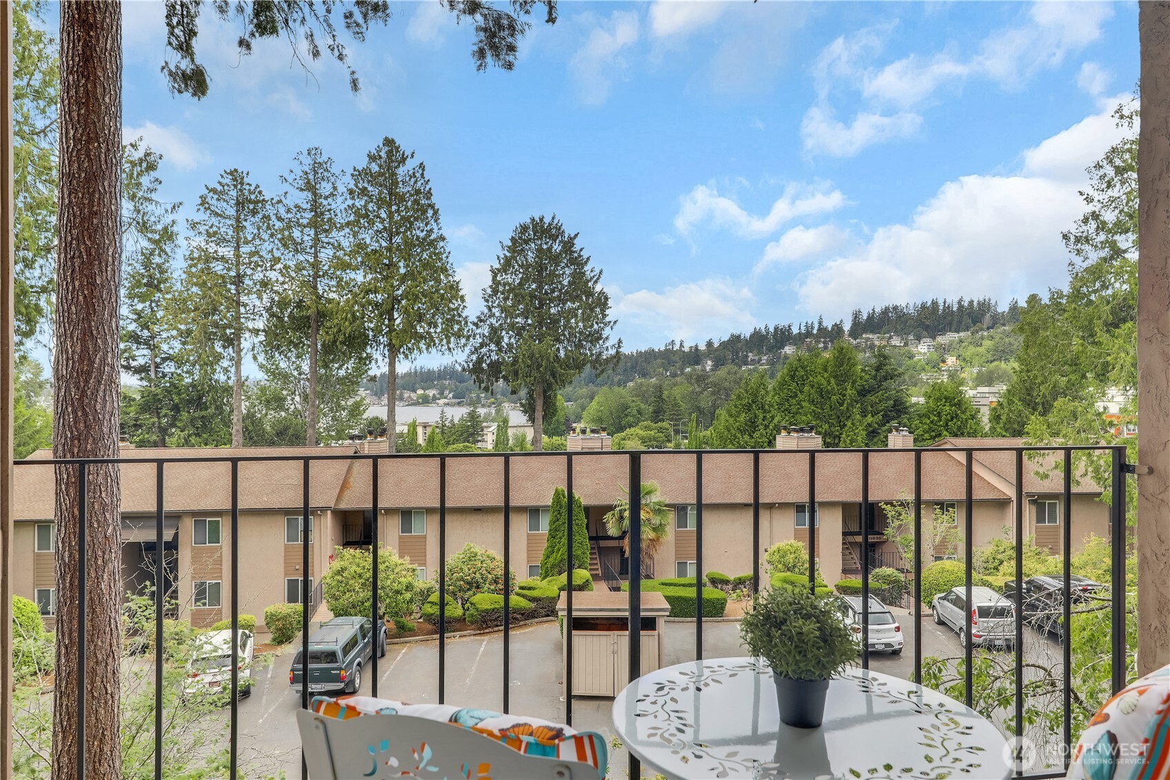 11643 100th Avenue NE #B-3, Kirkland, WA 98034