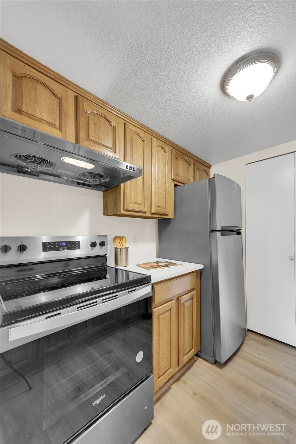 11643 100th Avenue NE #B-3, Kirkland, WA 98034