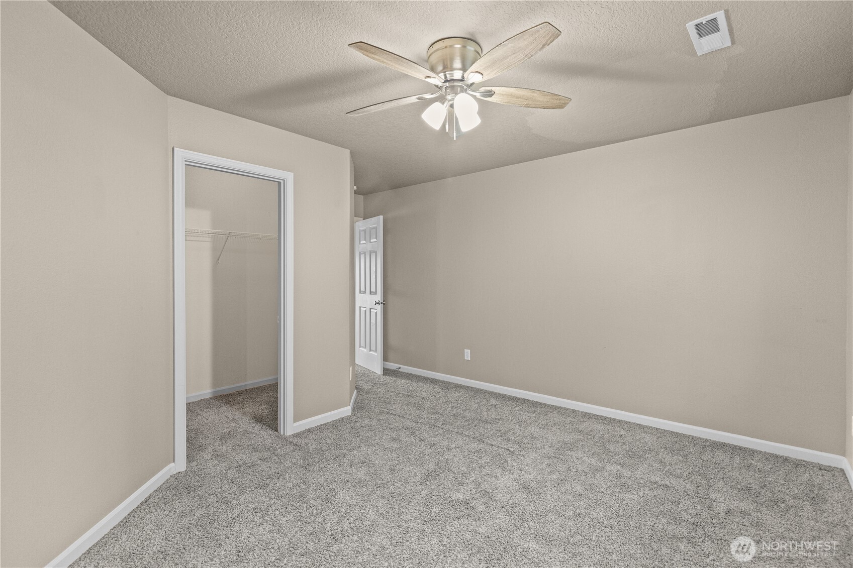 7200 34th Avenue NE, Lacey, WA 98516