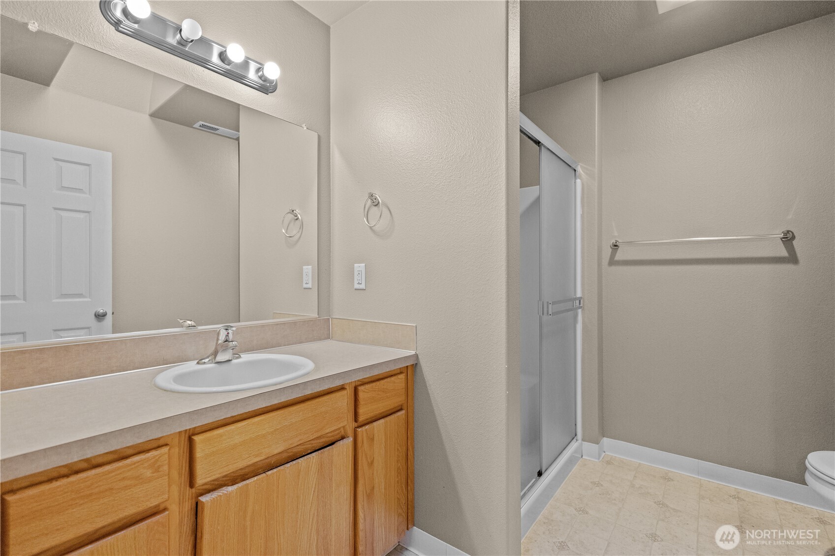 7200 34th Avenue NE, Lacey, WA 98516