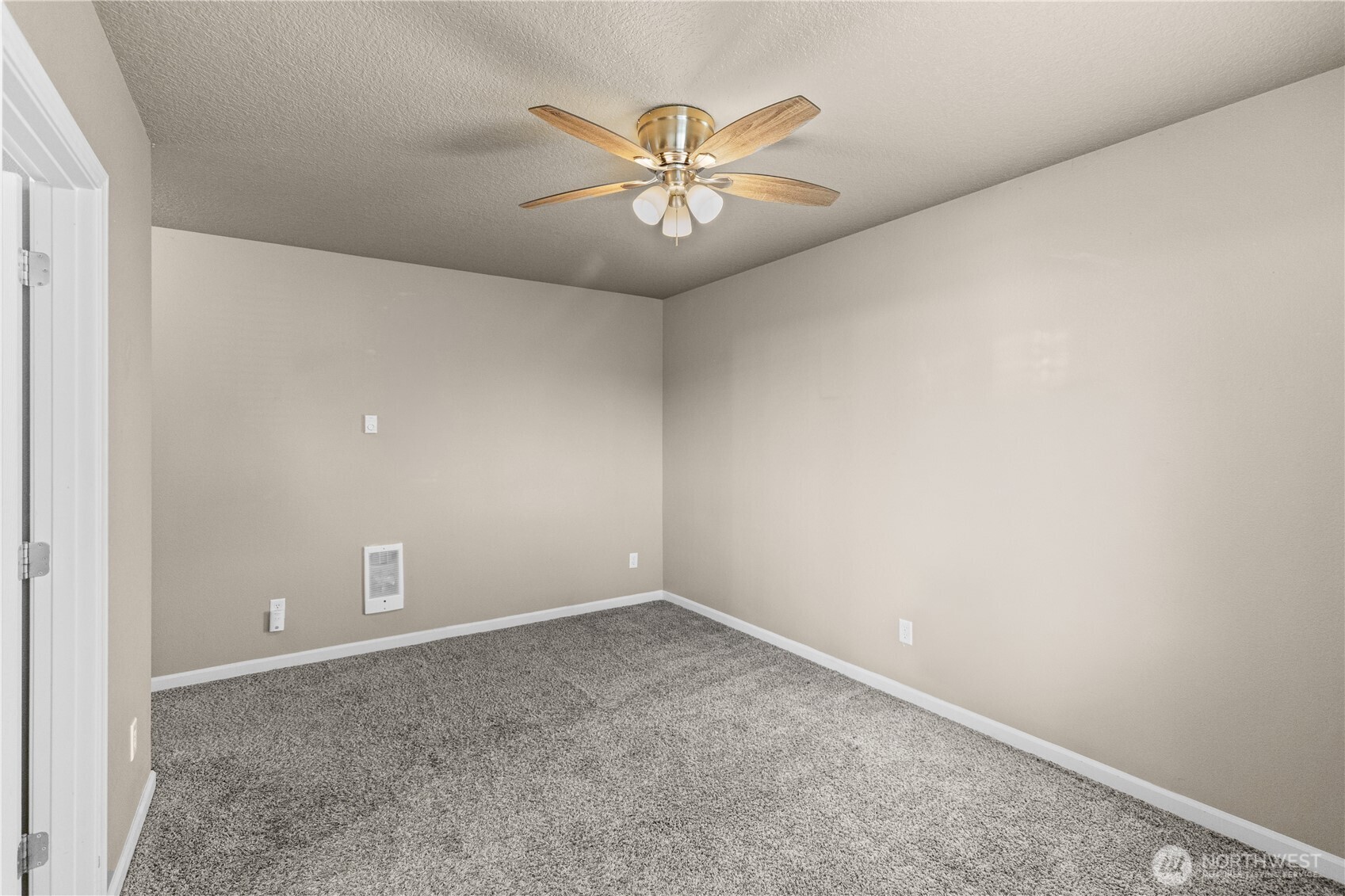 7200 34th Avenue NE, Lacey, WA 98516