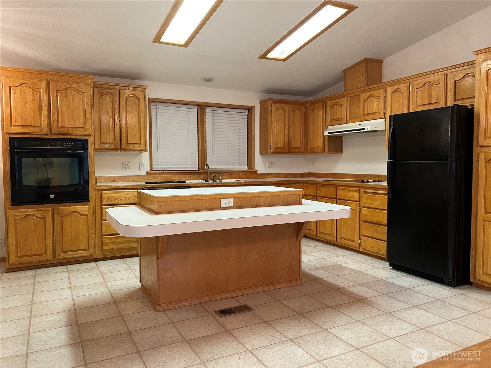 234 SE E st , Forks, WA 98331
