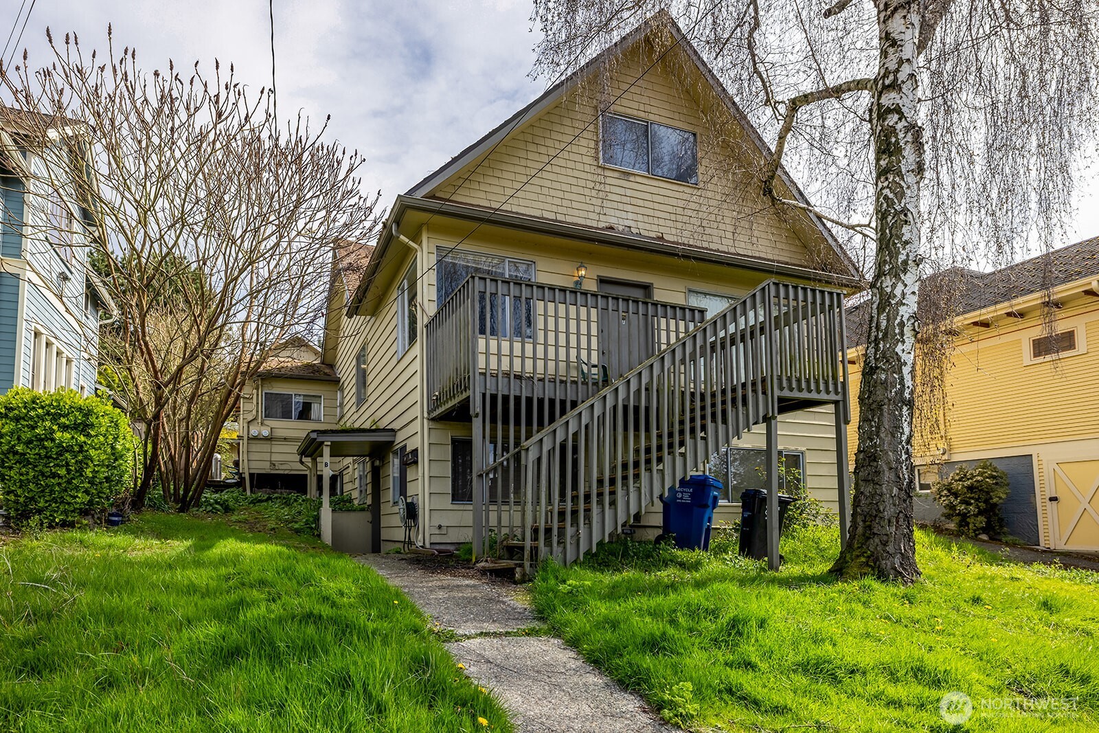 6222 4th Avenue NW, Seattle, WA 98107