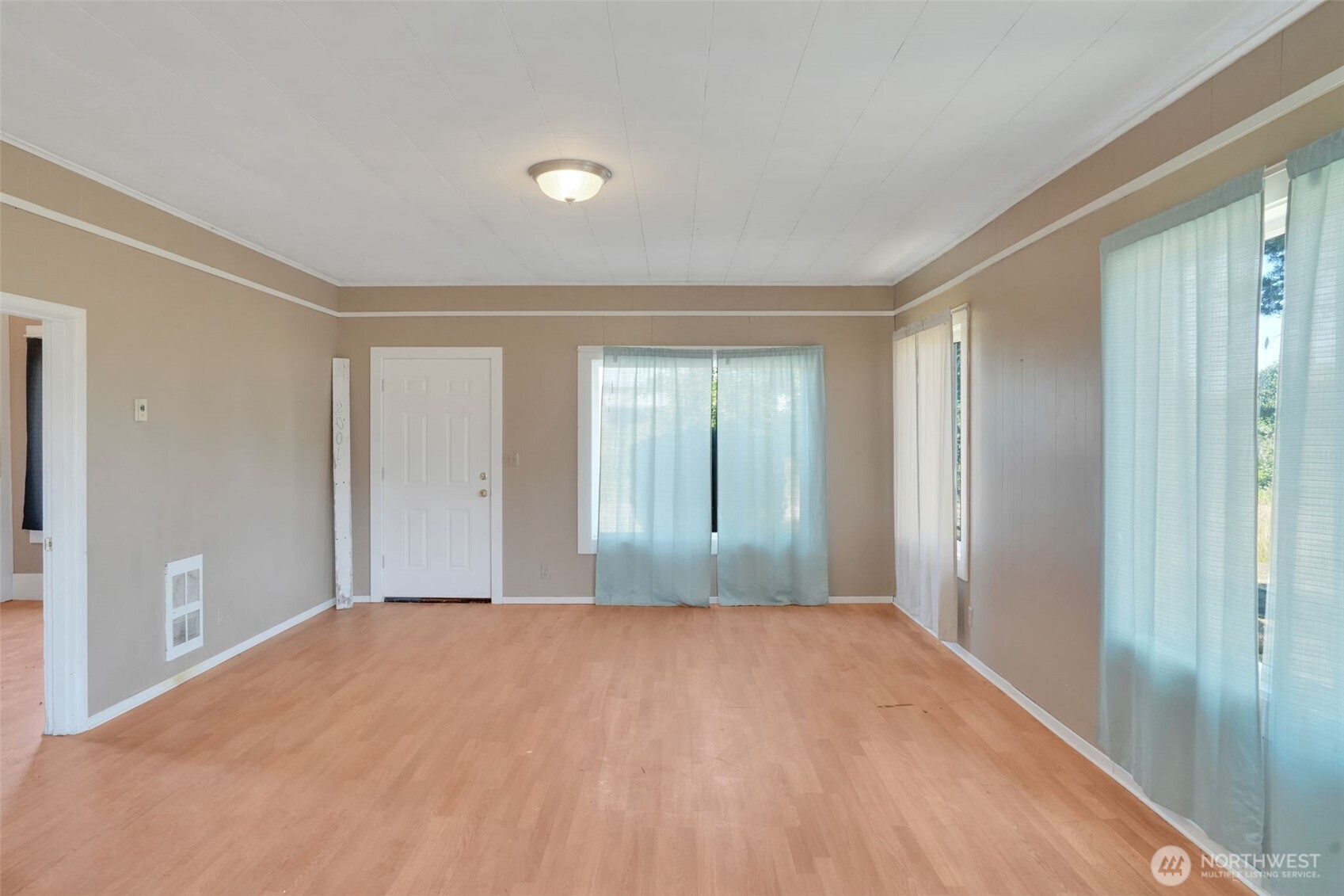 2001 Heckard Road , Raymond, WA 98577