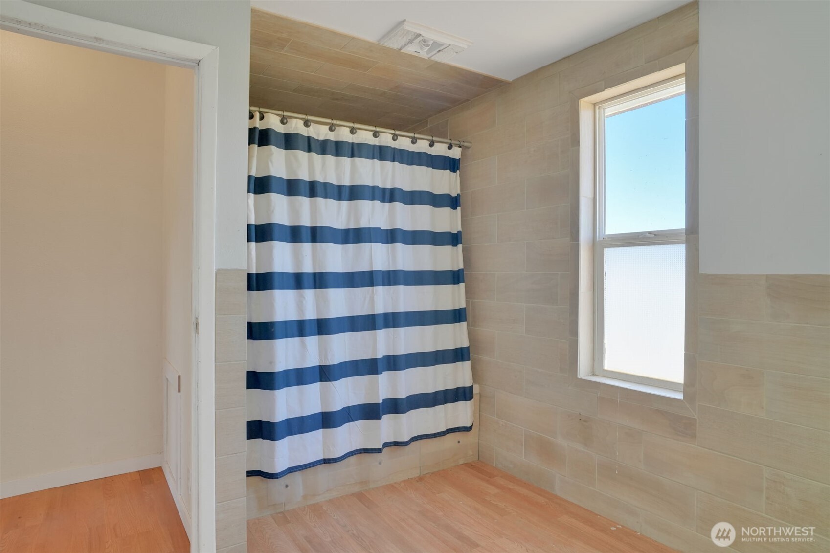 2001 Heckard Road , Raymond, WA 98577