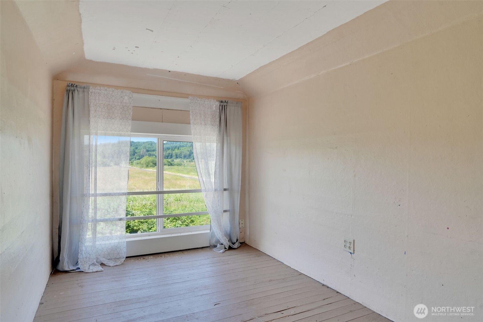 2001 Heckard Road , Raymond, WA 98577