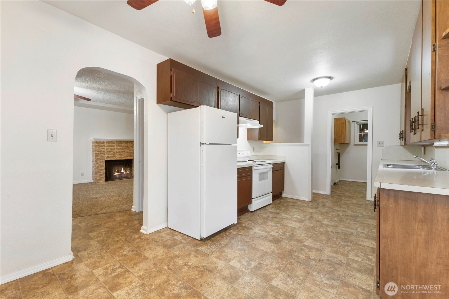 10114 Canyon Road E, Puyallup, WA 98373