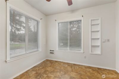 10114 Canyon Road E, Puyallup, WA 98373 - Photo 12