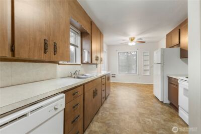 10114 Canyon Road E, Puyallup, WA 98373 - Photo 9