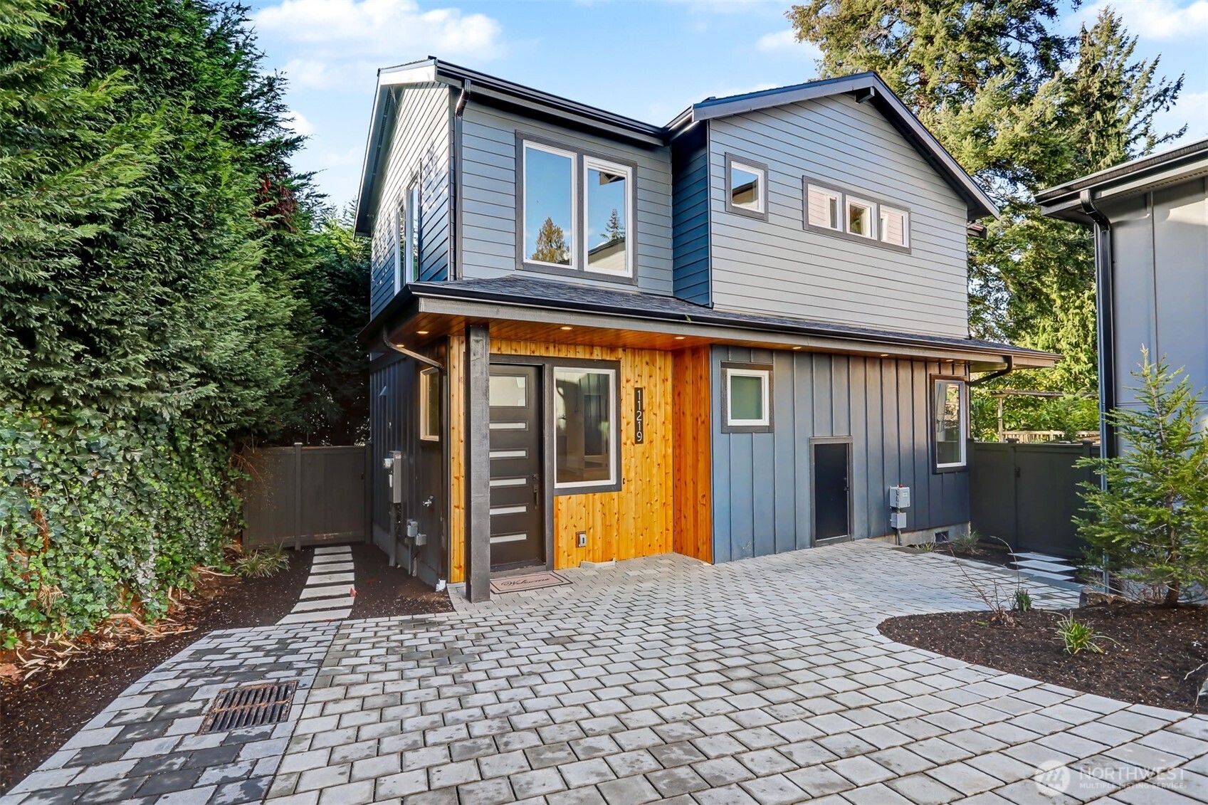 11219 NE 95th Street , Kirkland, WA 98033