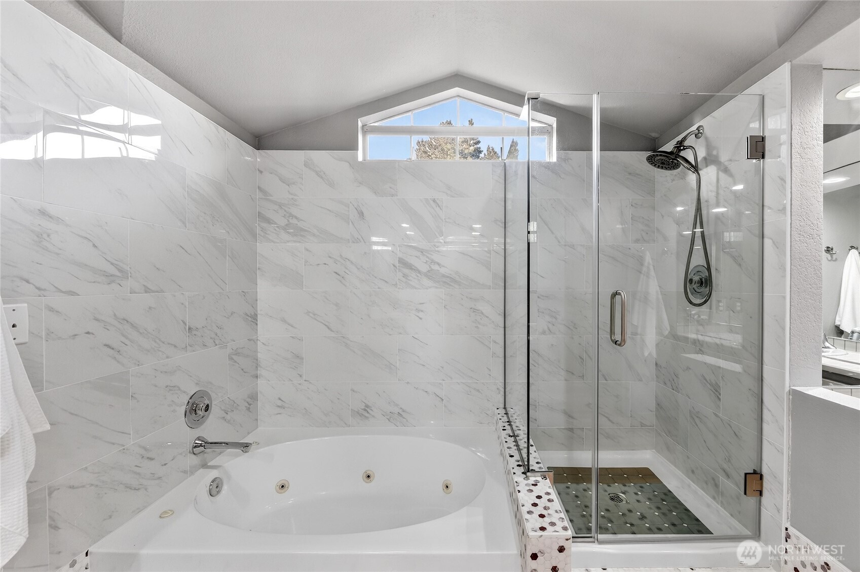 6640 114th Avenue SE, Bellevue, WA 98006
