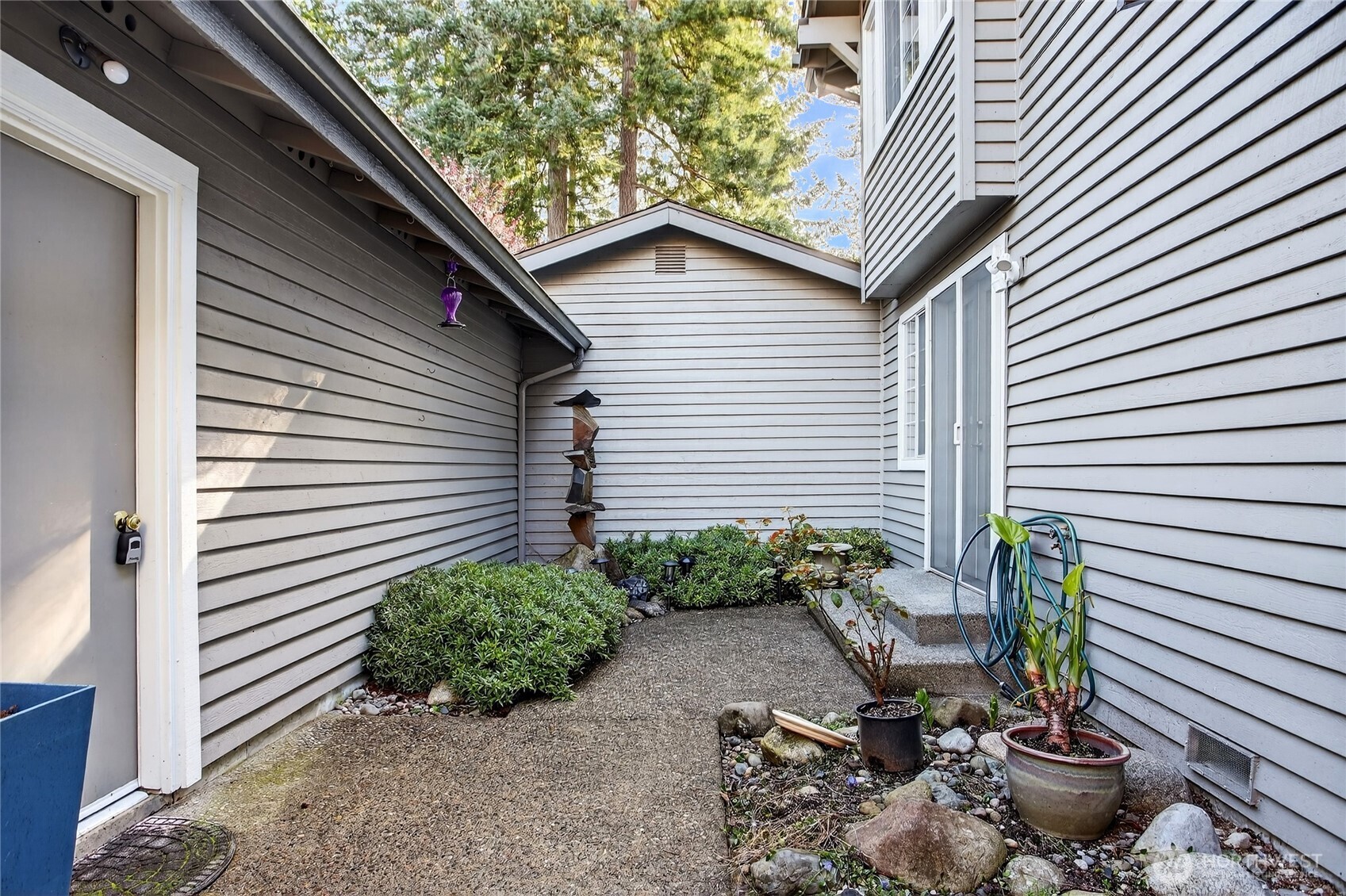 6640 114th Avenue SE, Bellevue, WA 98006