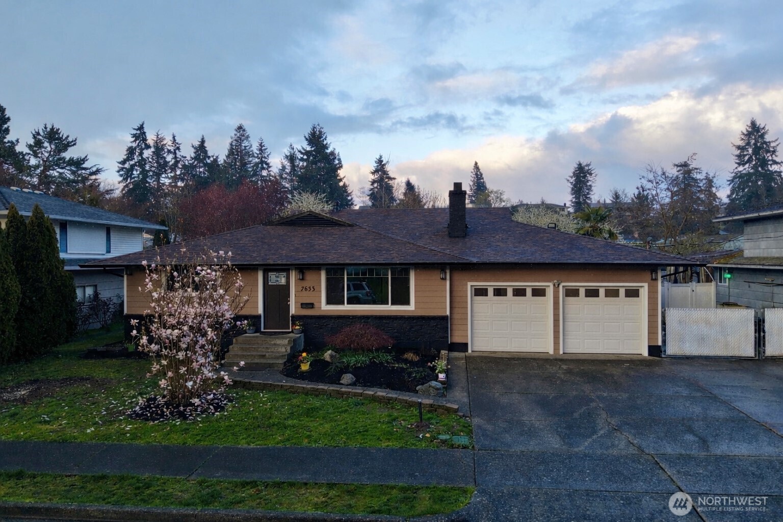 7633 S Wilkeson Street , Tacoma, WA 98408