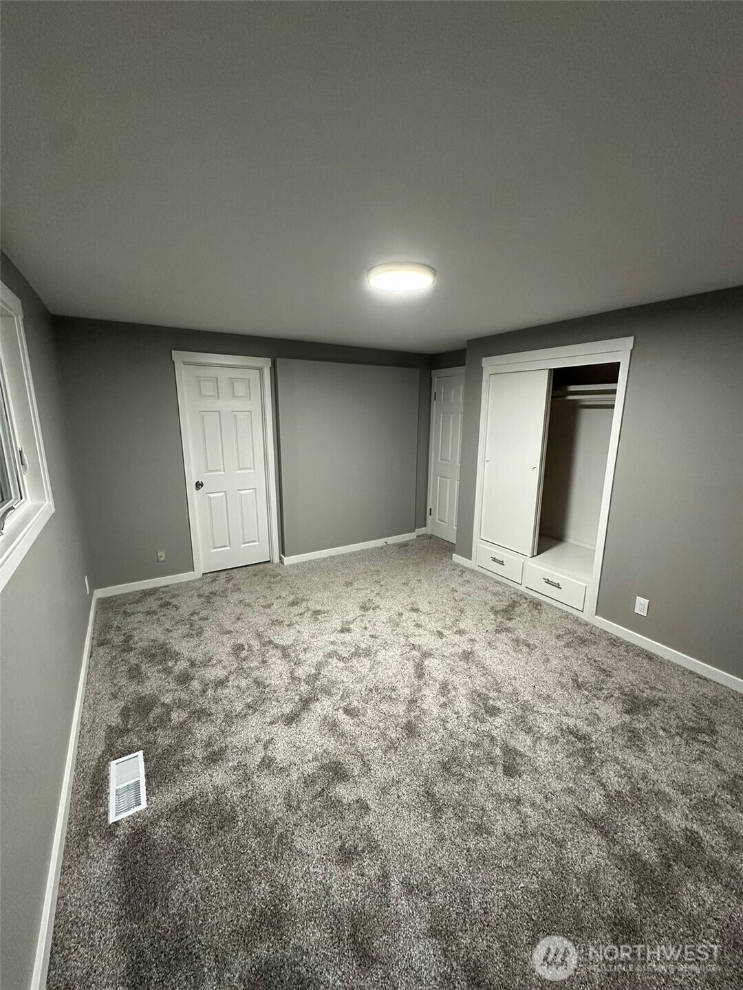 7633 S Wilkeson Street , Tacoma, WA 98408