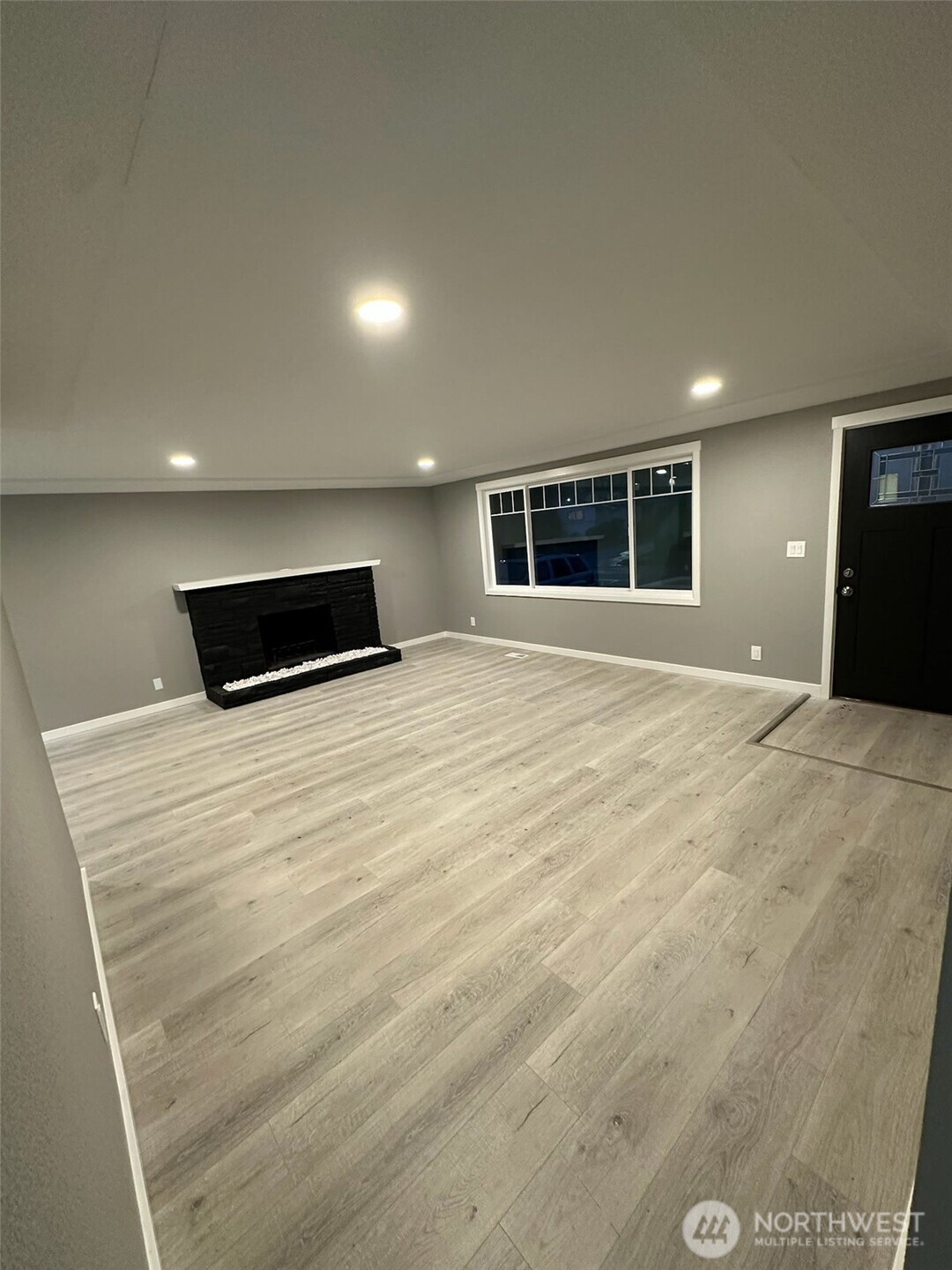 7633 S Wilkeson Street , Tacoma, WA 98408