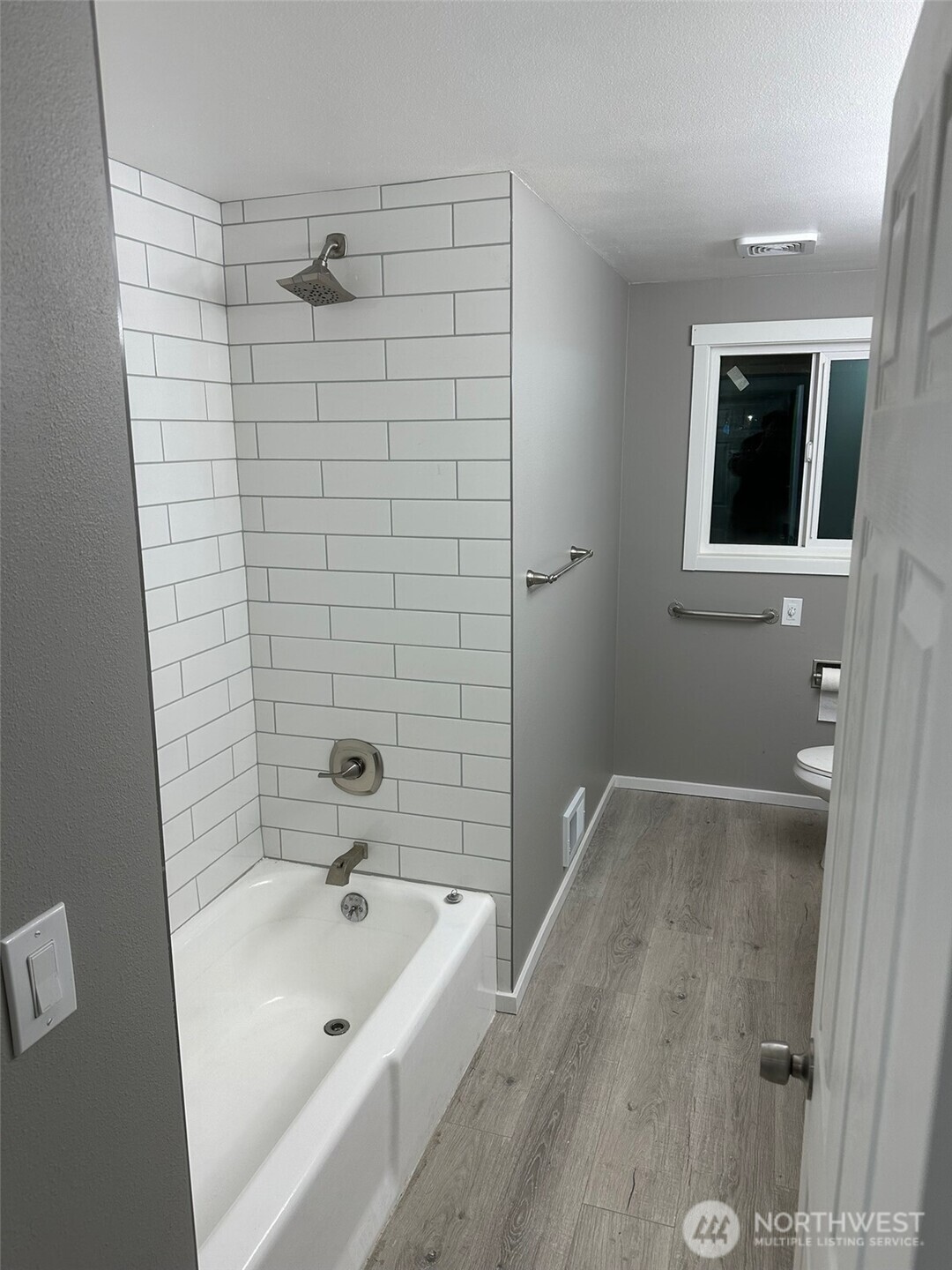 7633 S Wilkeson Street , Tacoma, WA 98408