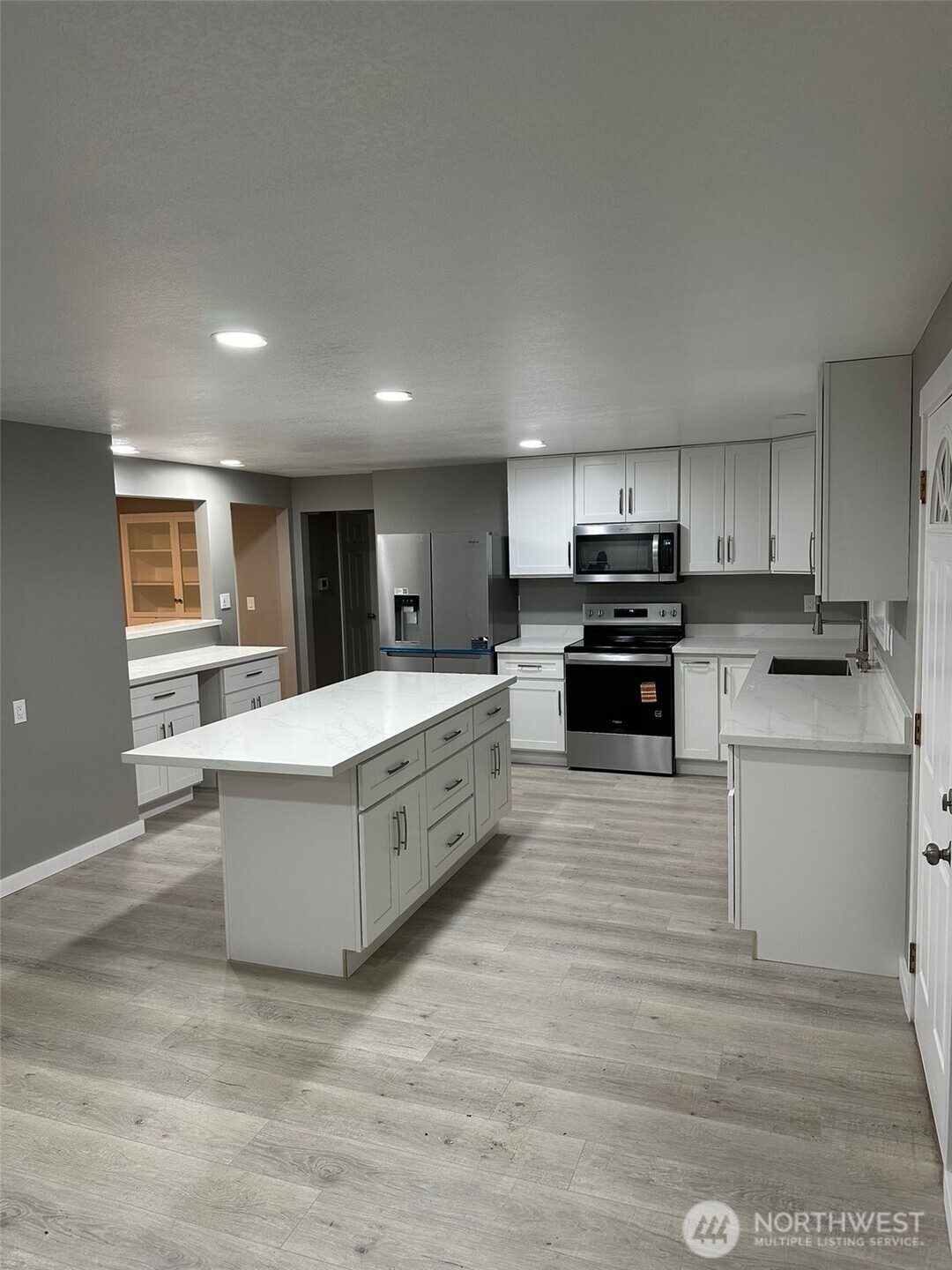 7633 S Wilkeson Street , Tacoma, WA 98408