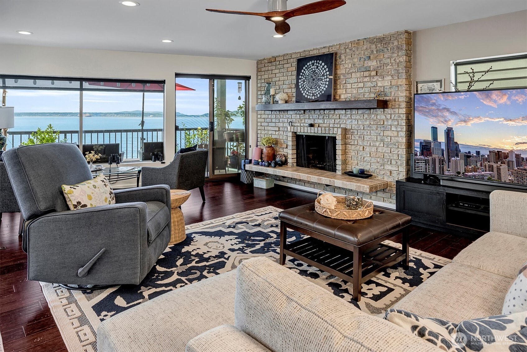 4131 Beach Drive SW, Seattle, WA 98116