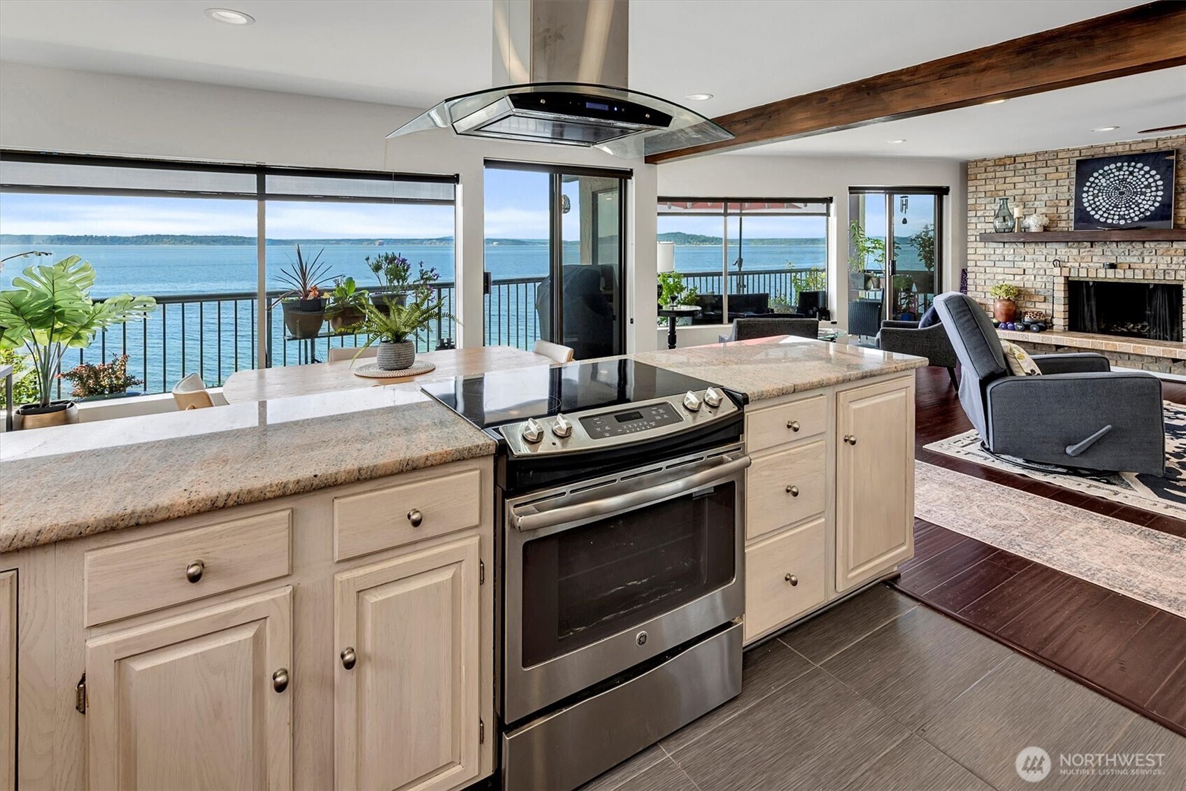 4131 Beach Drive SW, Seattle, WA 98116