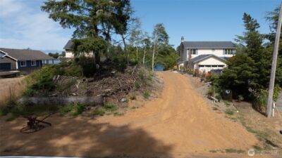 544 Mt Olympus Avenue SE, Ocean Shores, WA 98569 - Photo 17